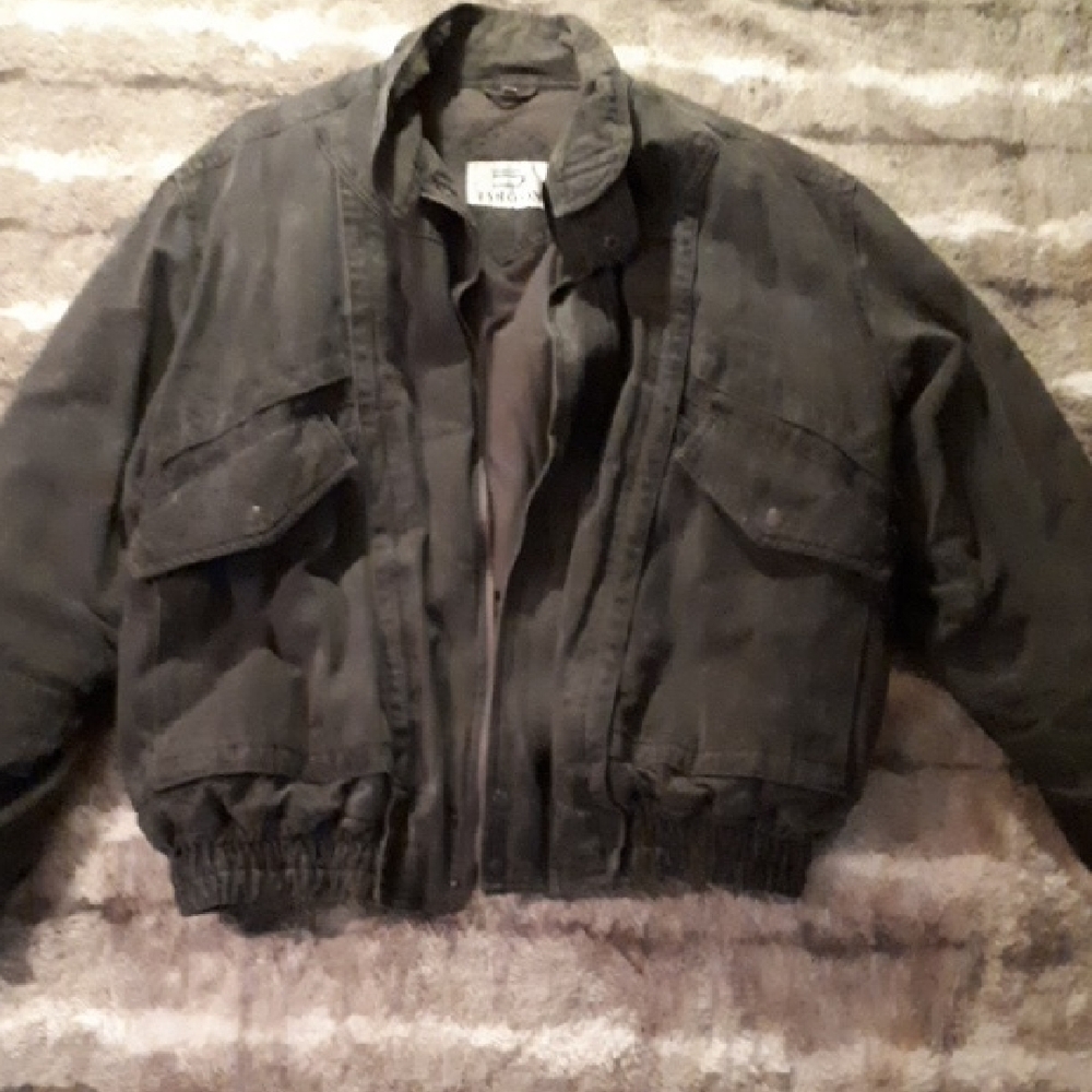 Men's Grey Jacket. Brand is Jargon. Size Is large.